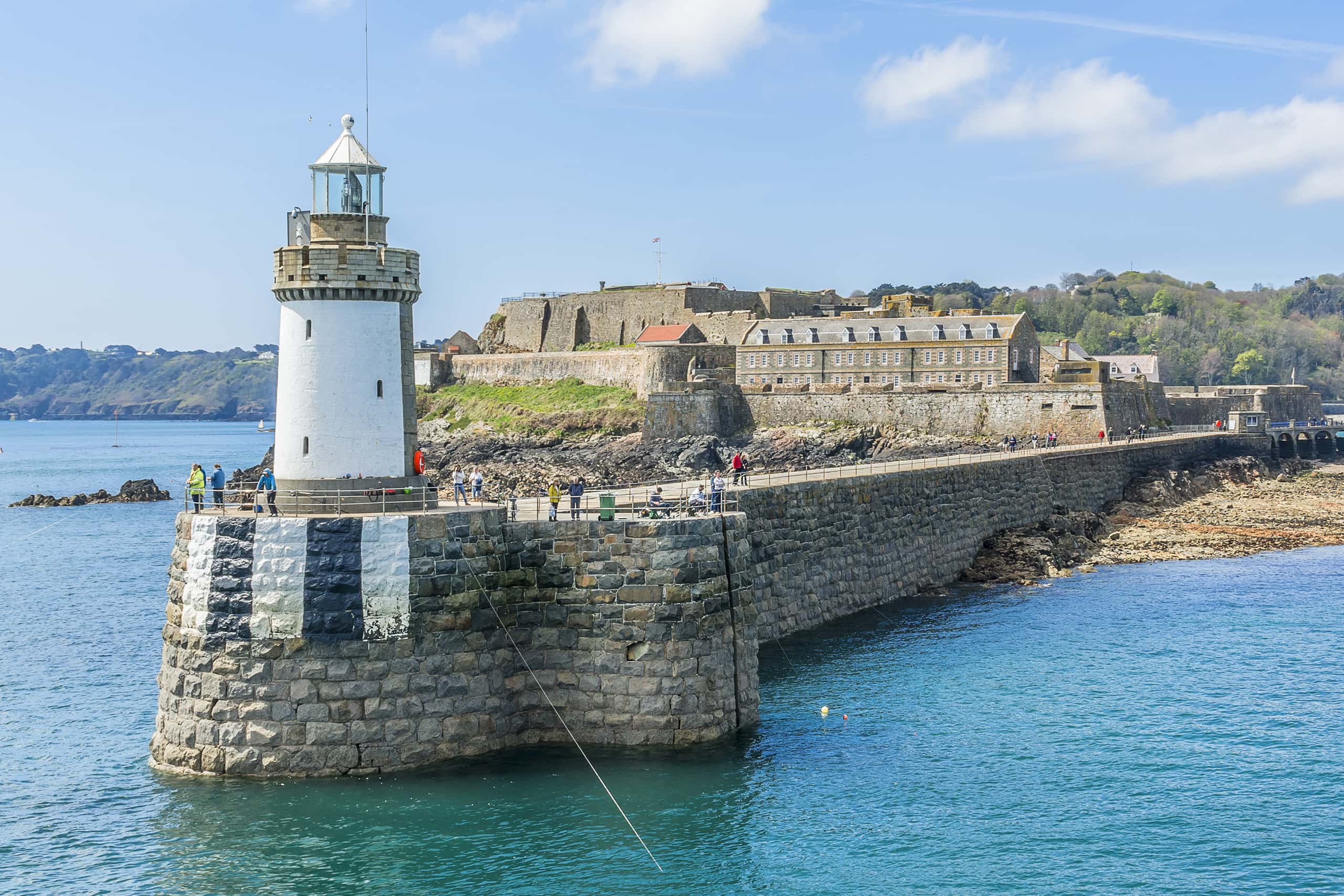 Cheap flights from Edinburgh to Saint Peter Port from £128