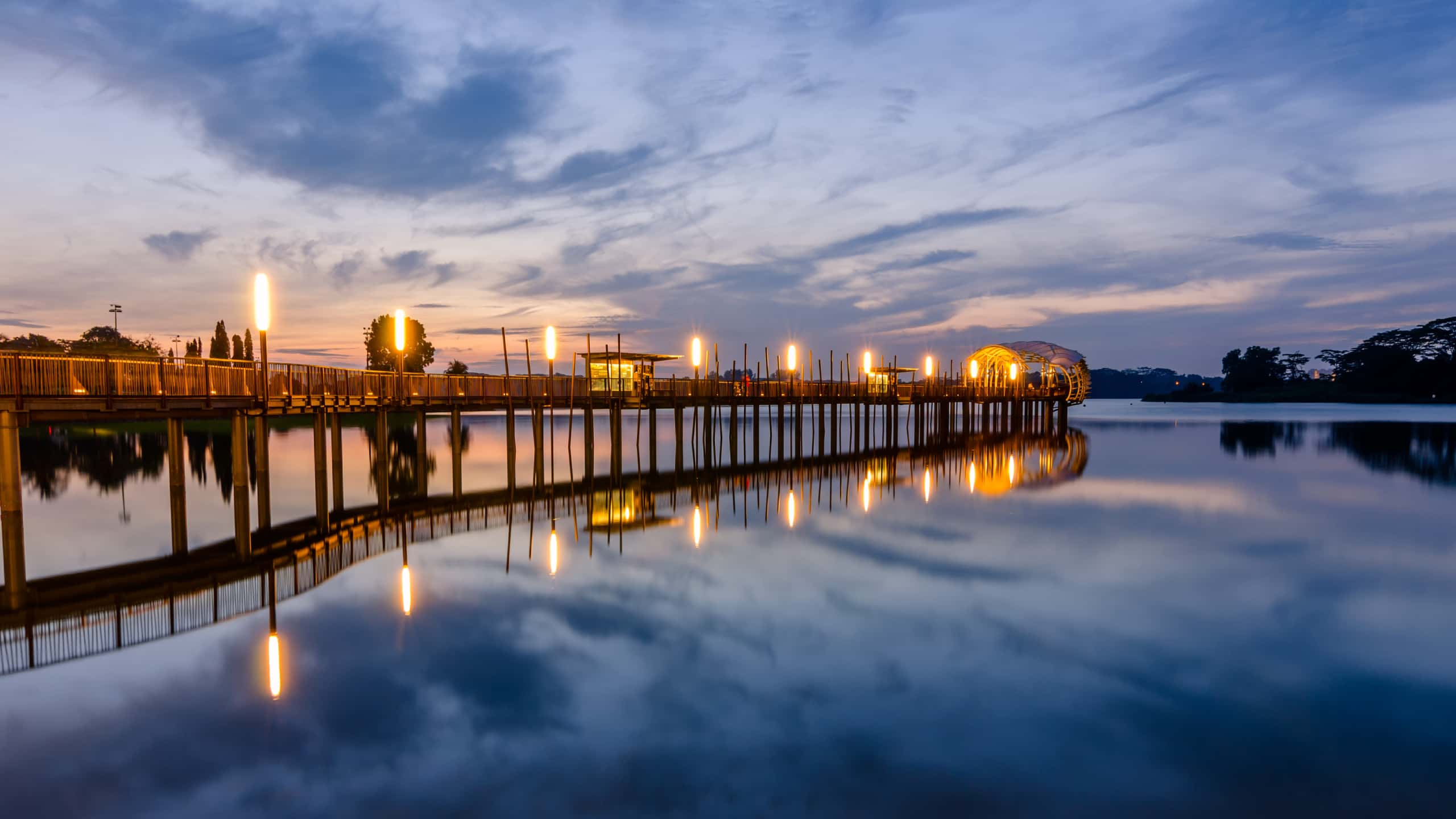 Günstige Flüge von Mumbai to Seletar ab 195 €