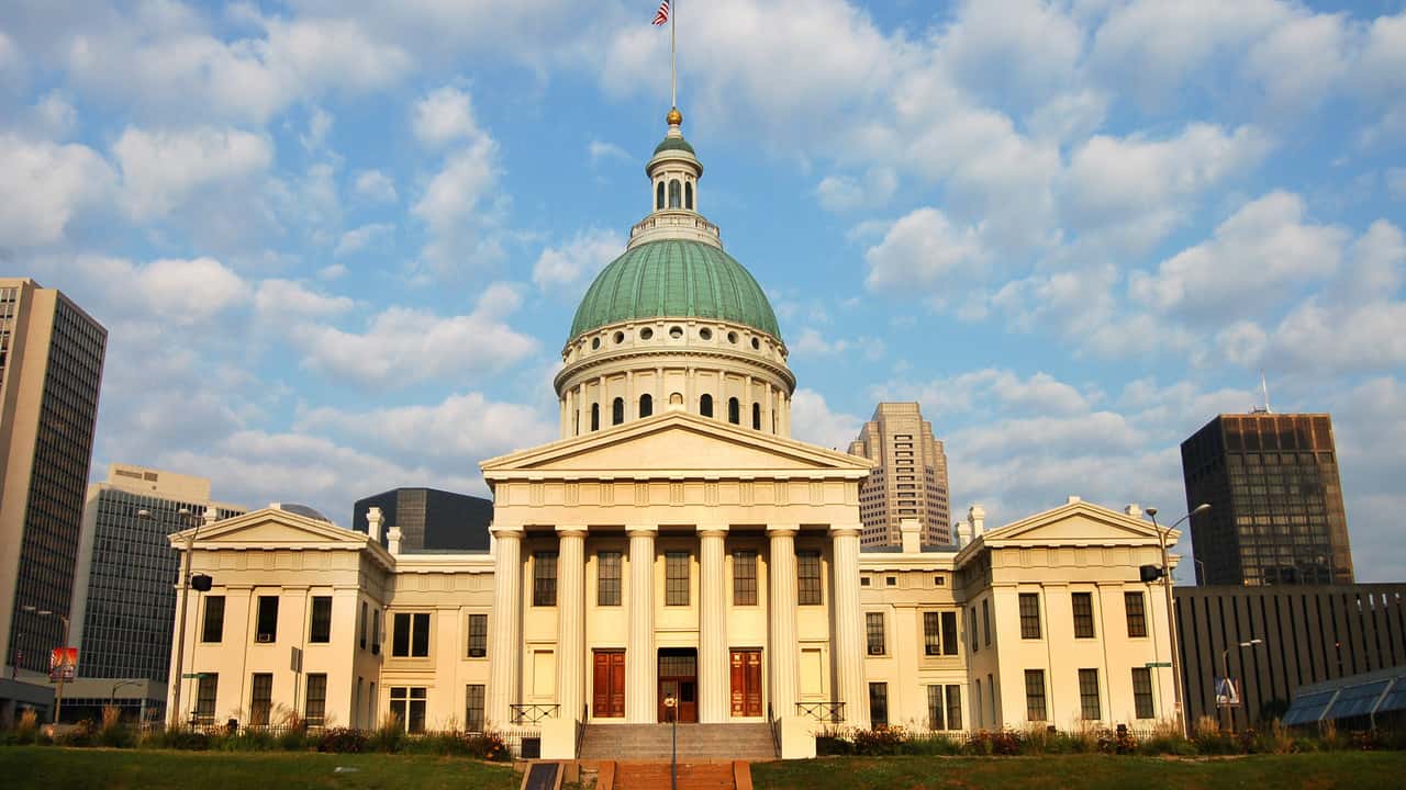 Cheap flights from Cebu to St. Louis from $660