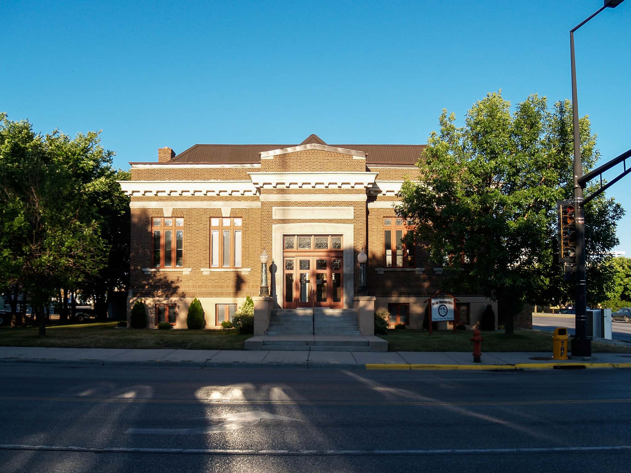 Vuelos baratos de Madrid a Thief River Falls a partir de 480 €