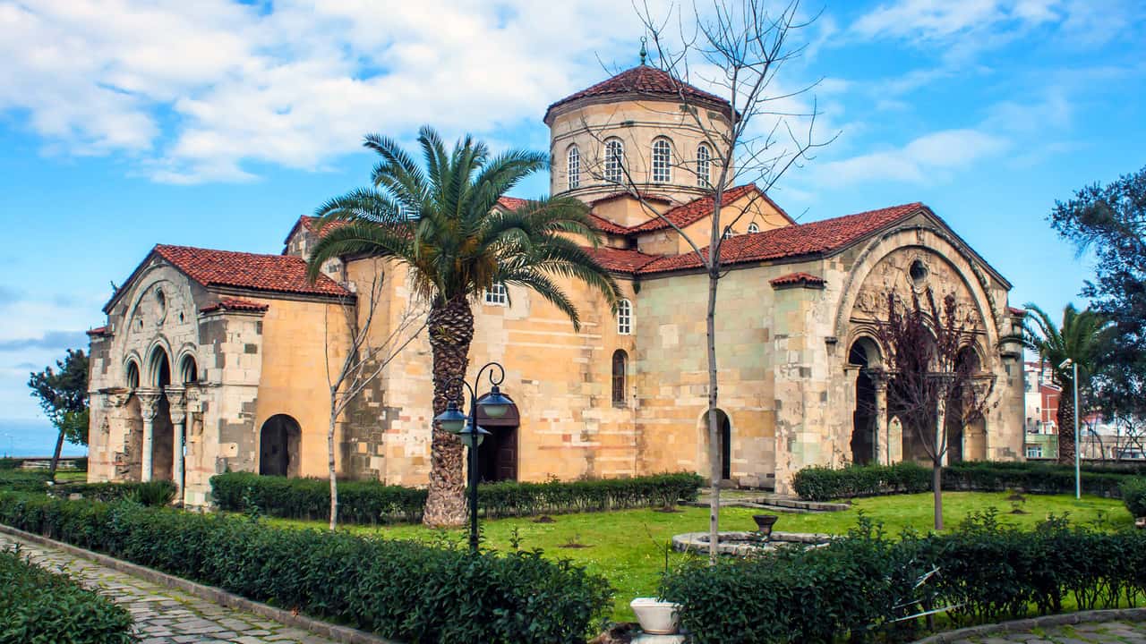 Vuelos baratos de Hurgada a Trebisonda a partir de 136 €