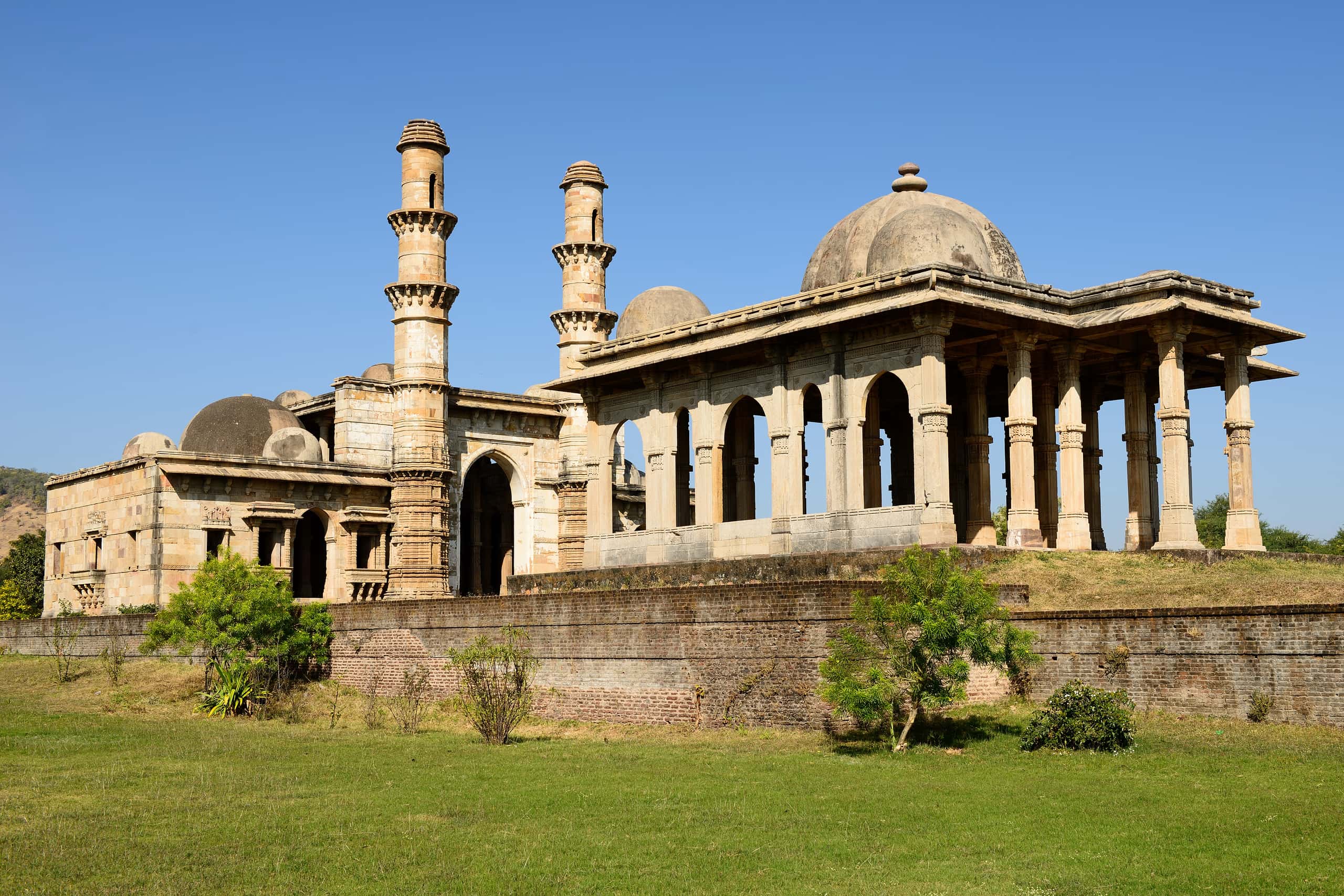Cheap flights from Dubai to Vadodara from £103