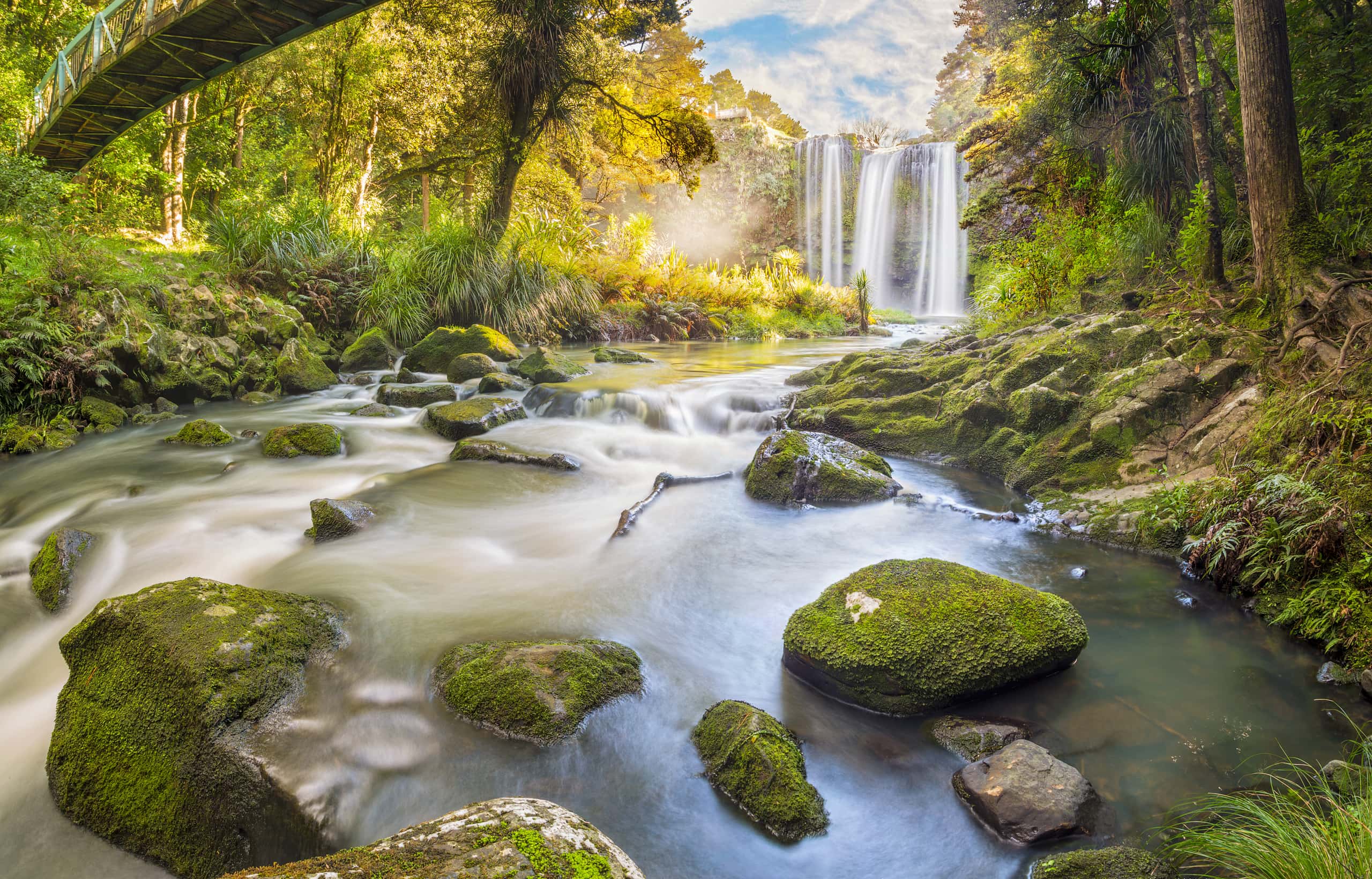 Bilete de avion ieftine din Oradea către Whangarei de la 4,770 lei