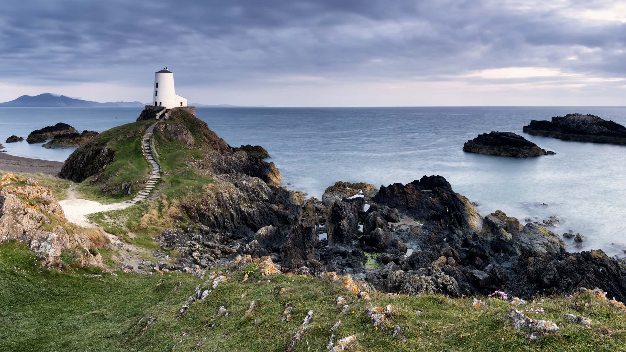 Cheap flights from Cardiff to Anglesey from 