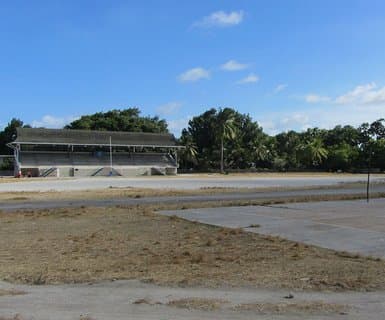 Aéroport international de Bonriki