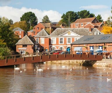 Lennot kohteesta Exeter