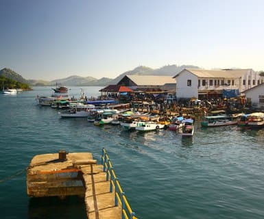 مطار كومودو