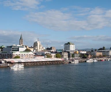  ,  - Valdivia
