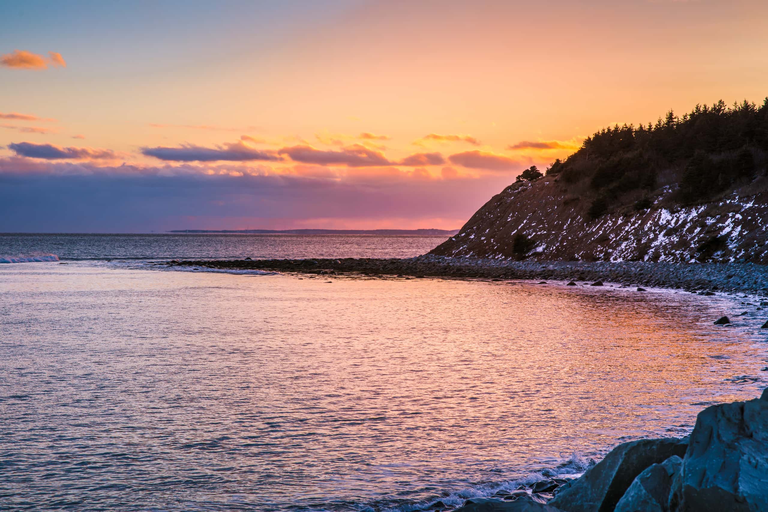 Cheap flights from Perth to Parkes from £254