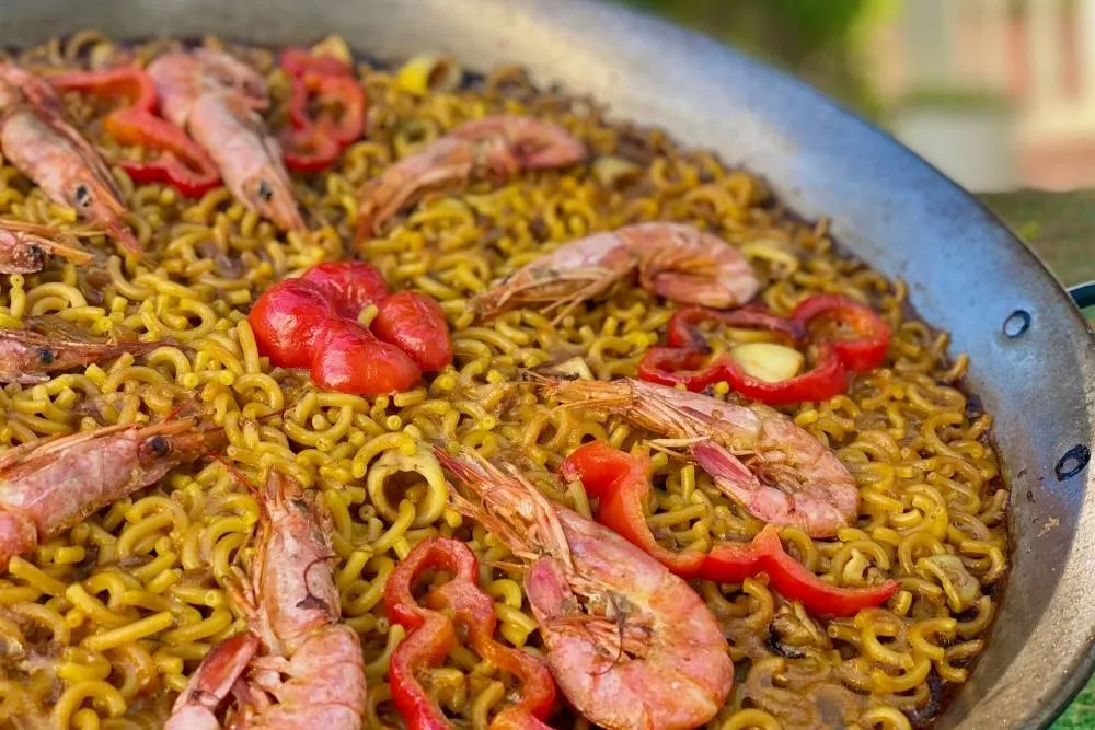 Fideuà serpenyő - iStock
