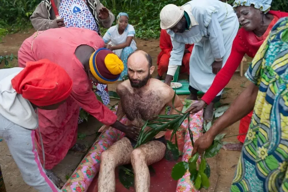 The first step of the ceremony is a flood dose, where up to 30 spoonfuls of iboga can be taken in Gabon – Swiatoslaw Wojtkowiak