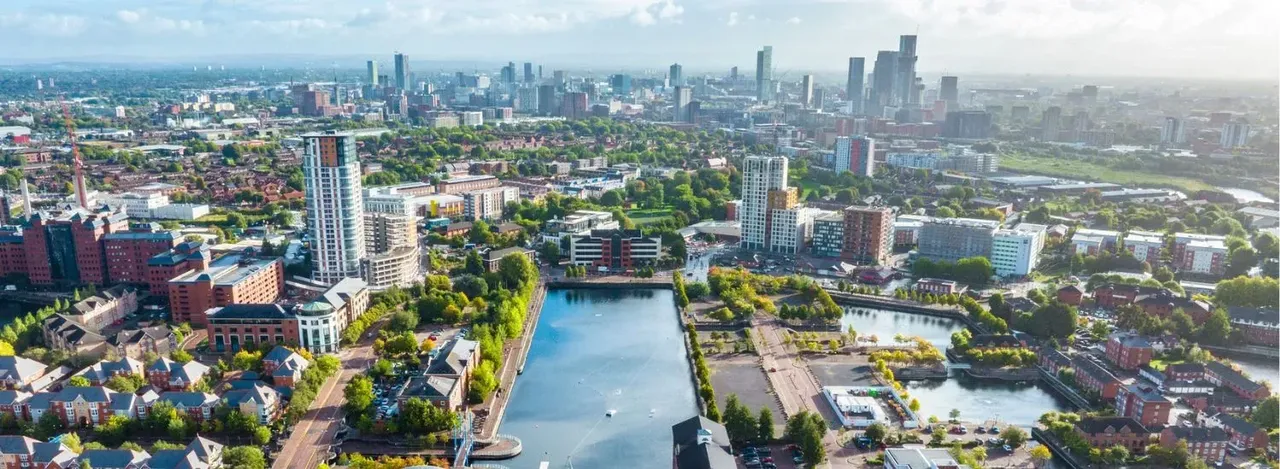 Odkryj Manchester: przewodnik po tanich i darmowych atrakcjach