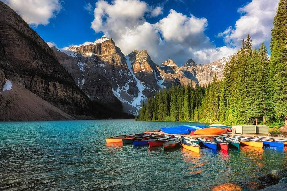 Moraine lake in the Calgary Banff national park in the Rocky Mountains, Canada