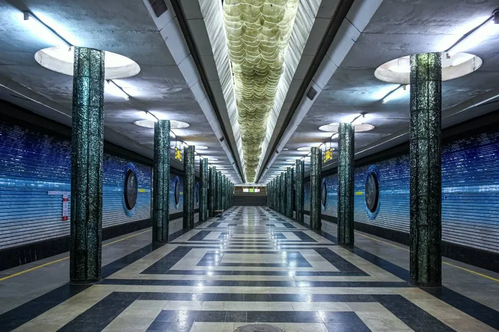 Metro station platform in Tashkent — Getty Images