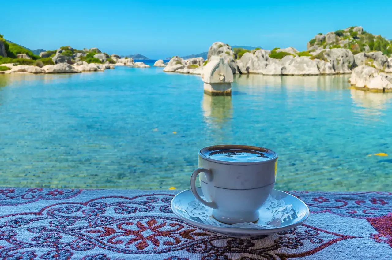La Costa Turquesa recibe este nombre por sus increíbles aguas — Shutterstock Los 8 mejores destinos para tomar el sol en invierno
