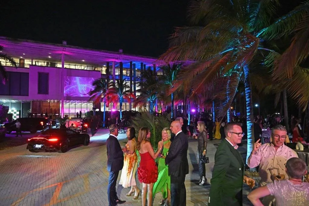 Pohled na párty před Perez Art Museum Miami