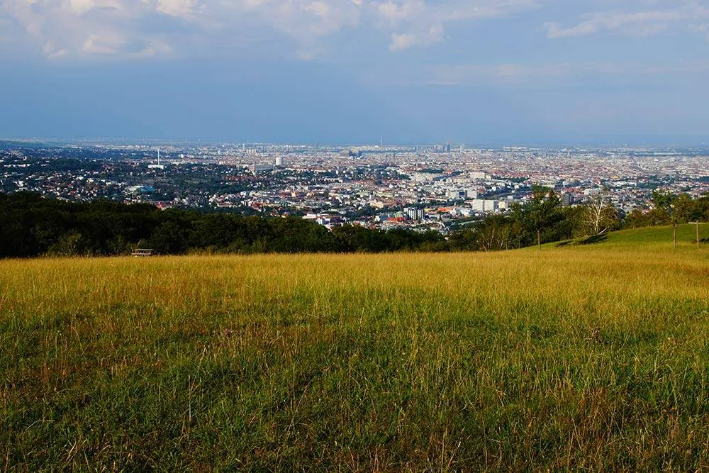 Pohled na Vídeň v Lainzer Tiergarten, Vídeň, Rakousko