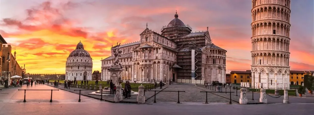 Vuela de Málaga a Pisa por solo 73€: Billete de ida y vuelta
