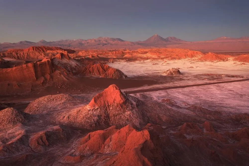 Holdvölgy az Atacama-sivatagban - Shutterstock