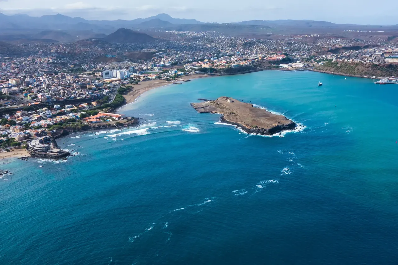 Las islas son una mezcla maravillosa entre las culturas portuguesa y de África Occidental por su gastronomía, música, arquitectura y lenguaje - Shutterstock Los mejores destinos para viajar en enero