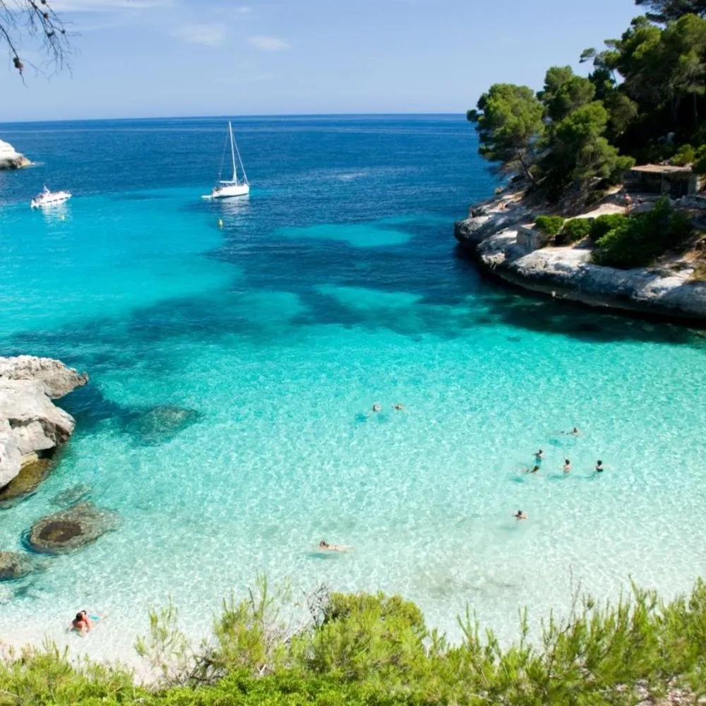 Vuela a Menorca por solo €59! Billete de ida y vuelta a un precio increíble