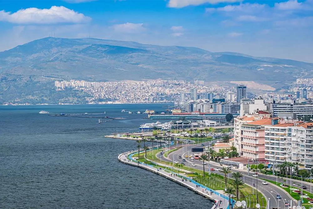 İzmir tengerpartja