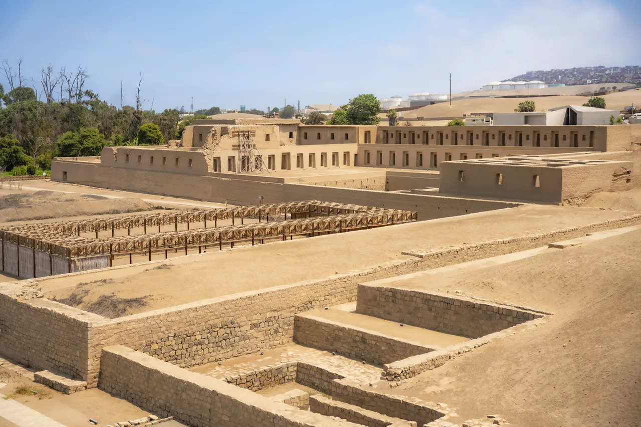 Widok na starożytne ruiny w Pachacamac, Peru