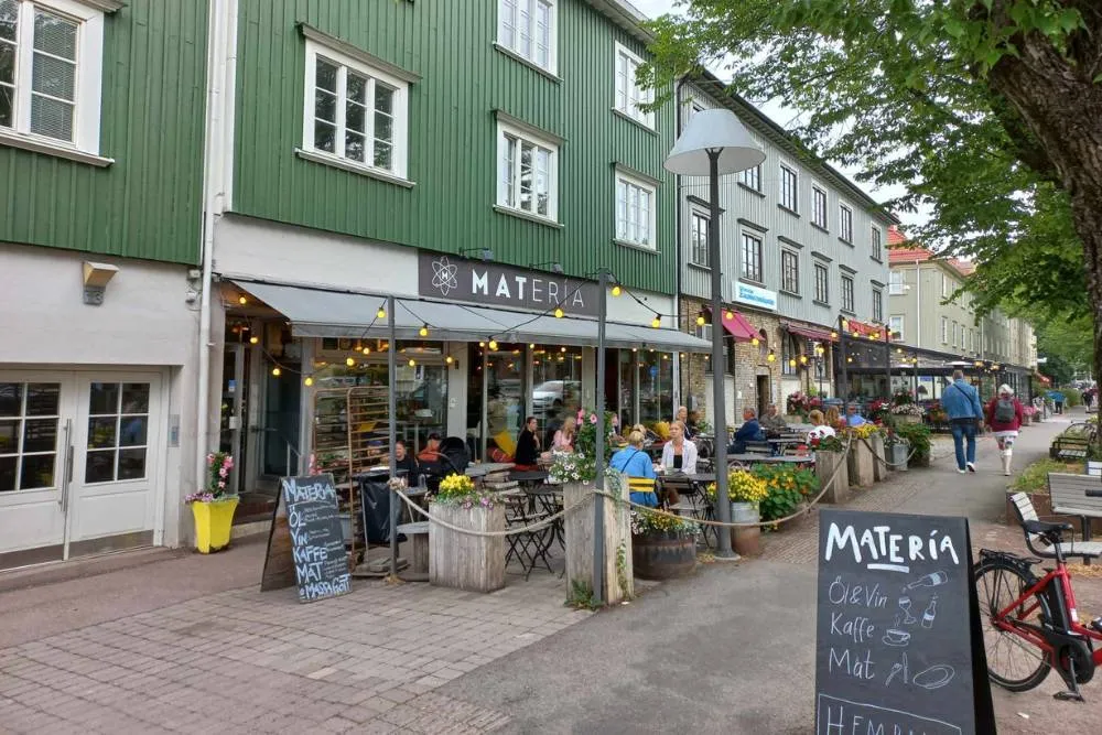 Front of café named Materia — David Szmidt