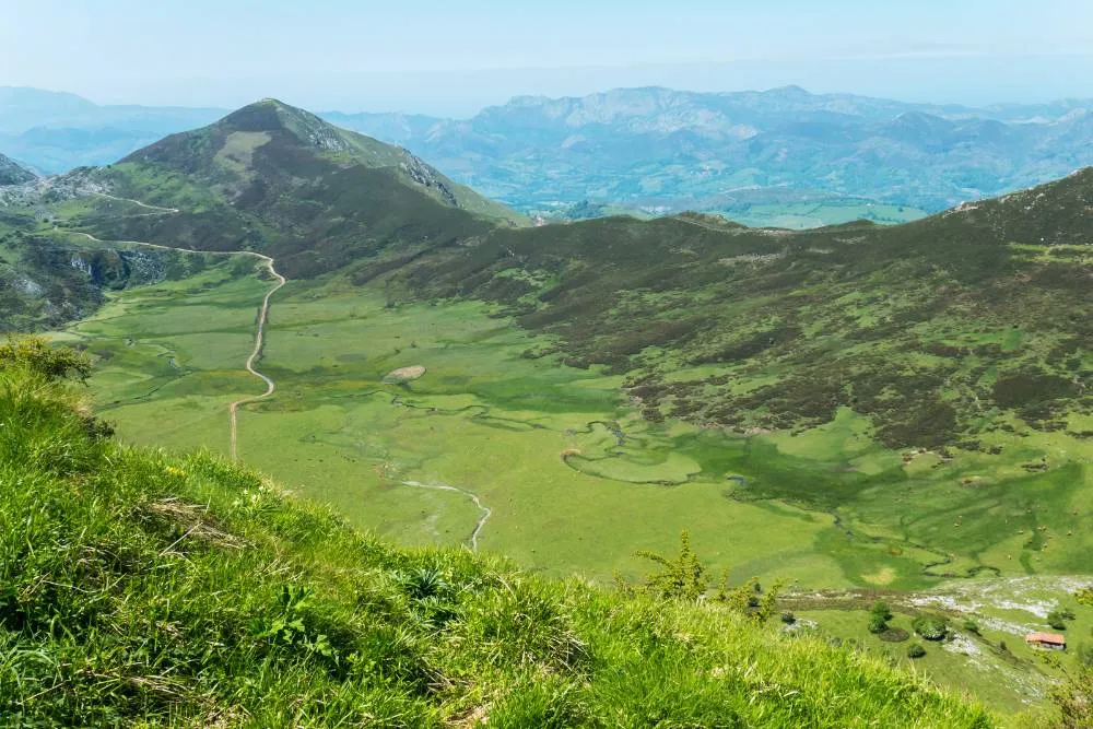 Kilátás a Picos de Europa Nemzeti Parkból — Getty Images