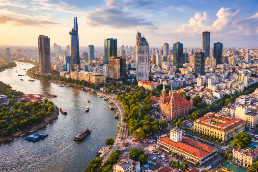 Saigon Vietnam Travel Guide: The City That Never Slows Down