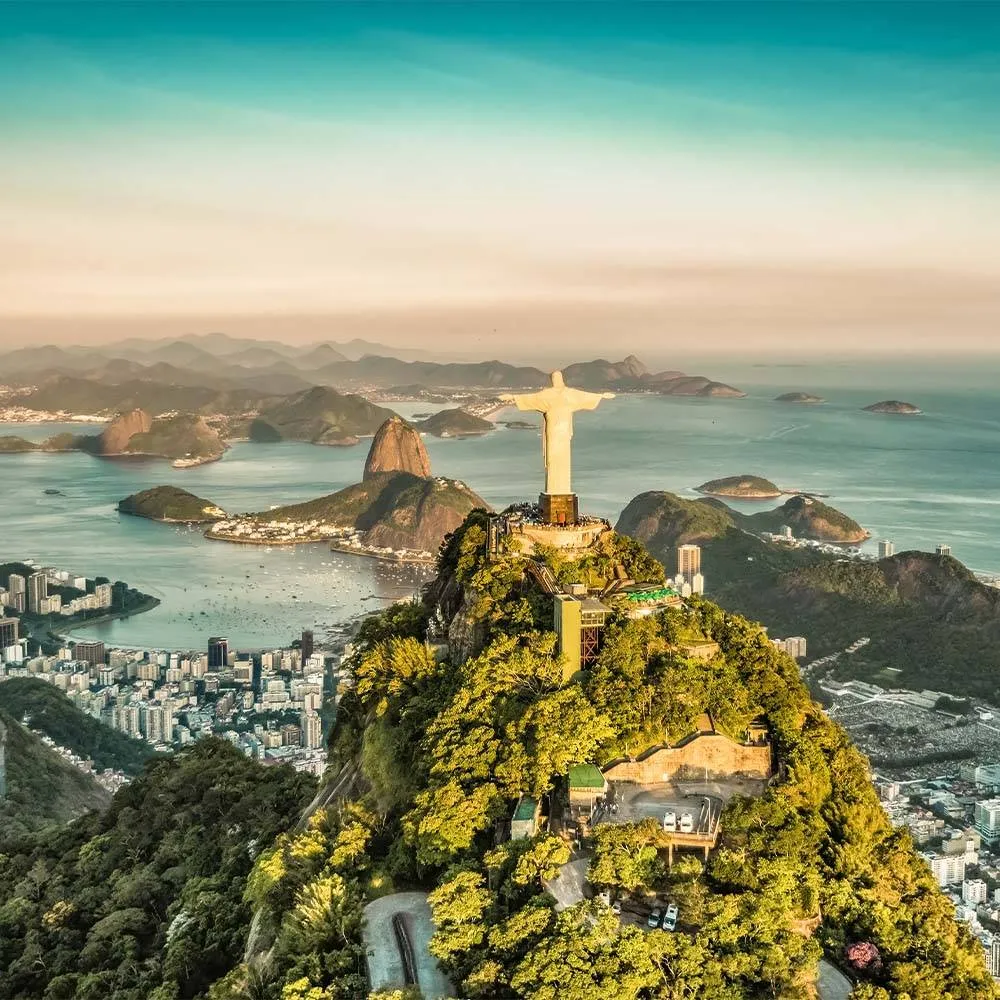panoram rio z lotu ptaka z figura chrystusa