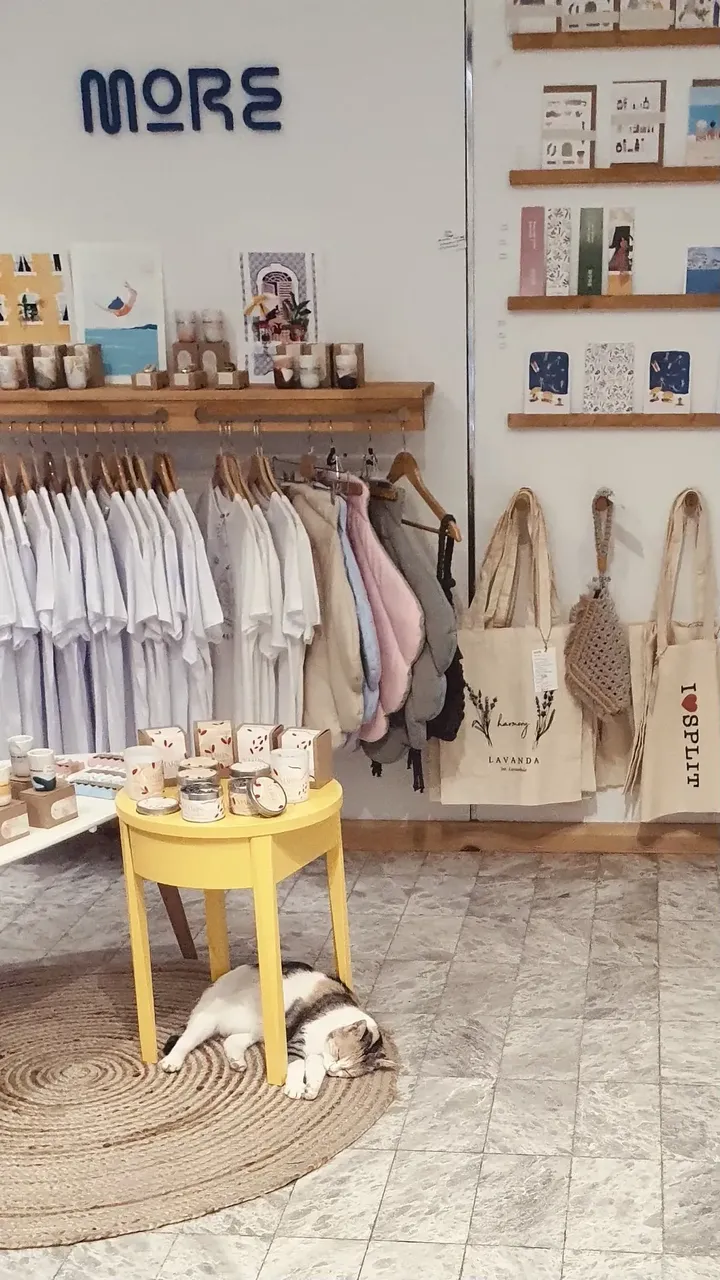 Interior of a souvenir shop in Split — Jiří Kirchner