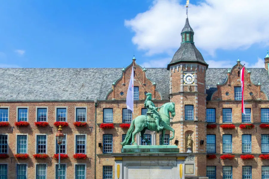 Broke But Bougie: Conquering Dusseldorf Without Financial Tears