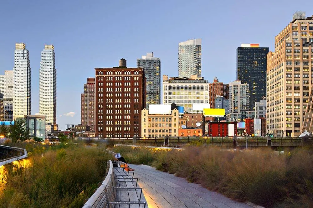 A Highline Park egy 2,5 km hosszú park a régi vasúti sínek mentén