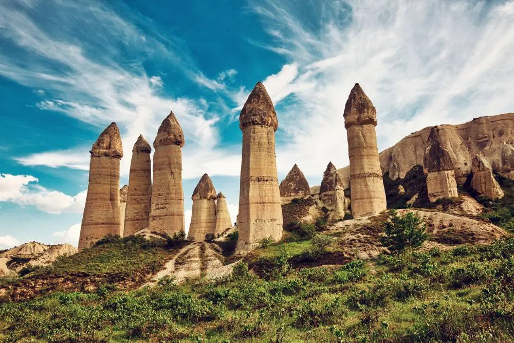 Formațiuni geologice unice în Valea Dragostei din Cappadocia