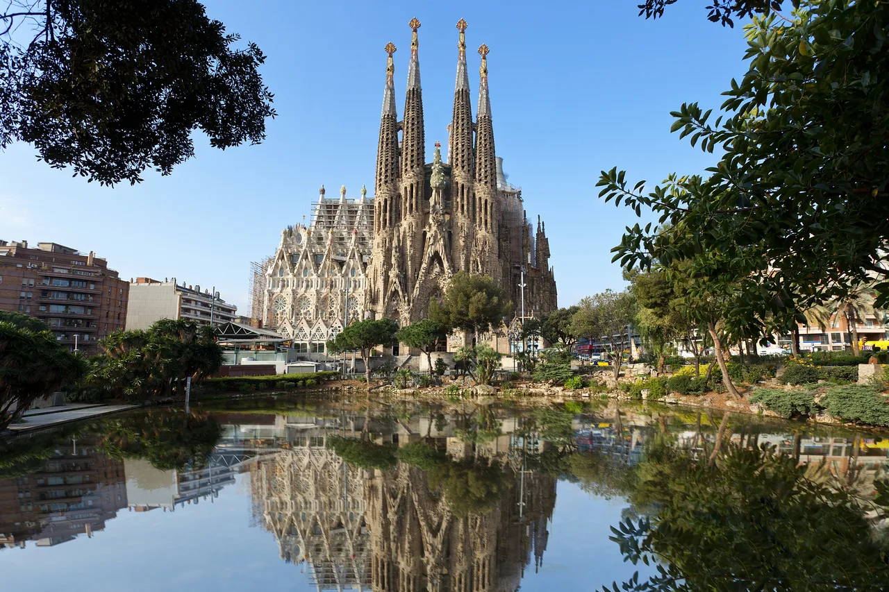 España, Cataluña, Barcelona, la Sagrada Familia del arquitecto Antonio Gaudí, declarada Patrimonio de la Humanidad por la UNESCO