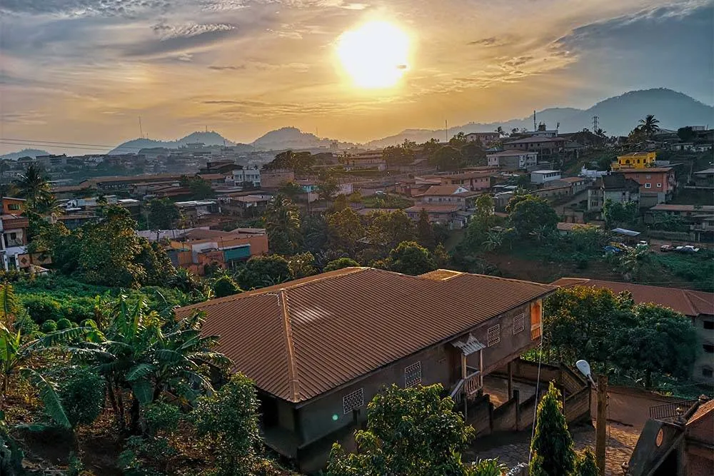 Naplemente Yaoundé felett