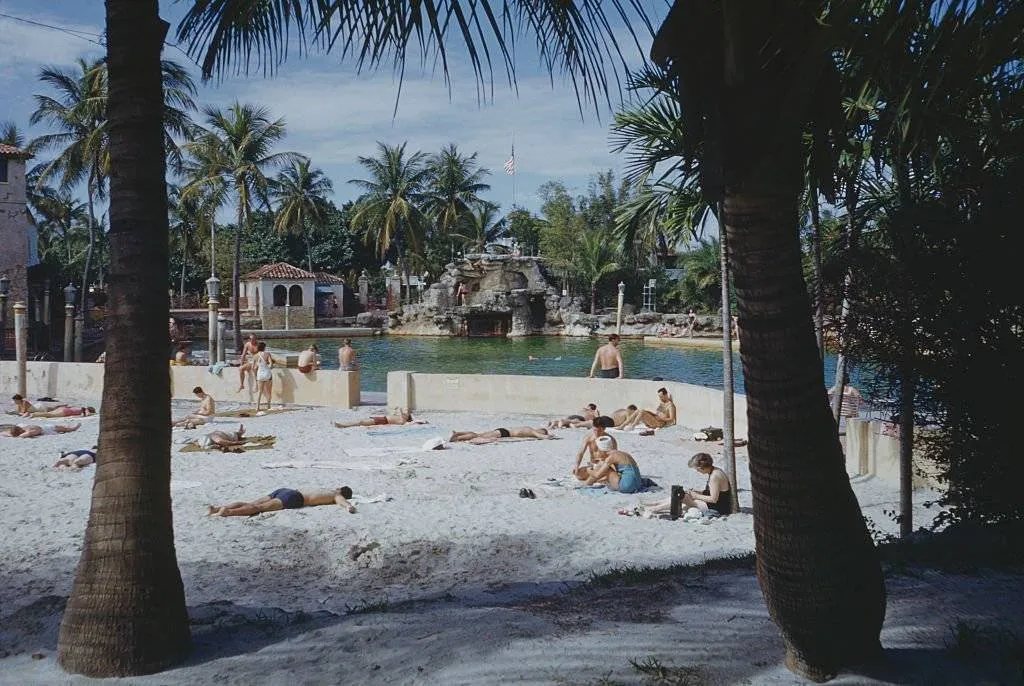 Benátský bazén, veřejné koupaliště v Coral Gables na Floridě, USA, cca 1960
