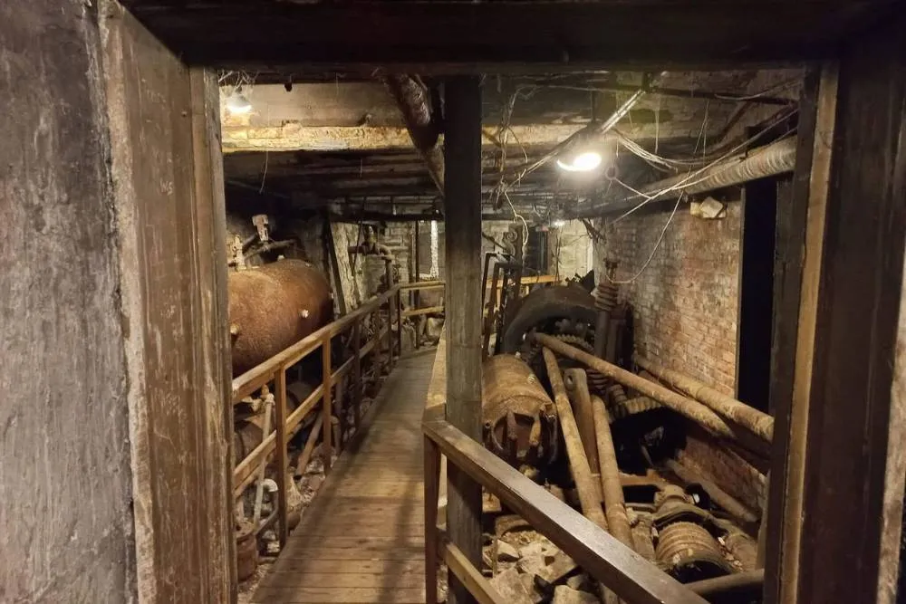 Catacombs of Seattle — David Szmidt