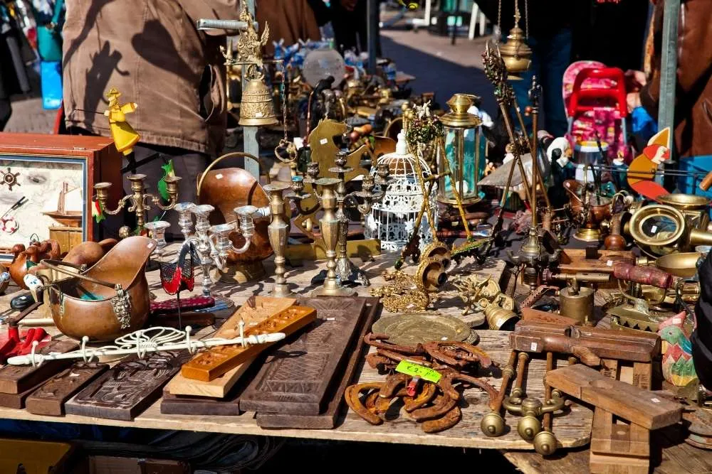 trinkets and souvenirs at Waterlooplein market