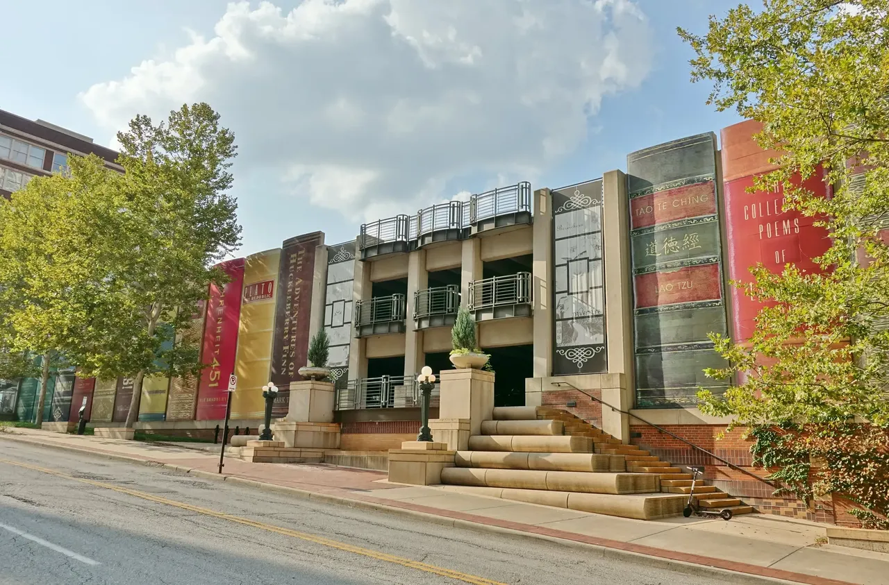 This library represents a creative way of beautifying a necessary structure with something inspiring — EQRoy / Shutterstock 9 amazing buildings you won’t believe actually exist