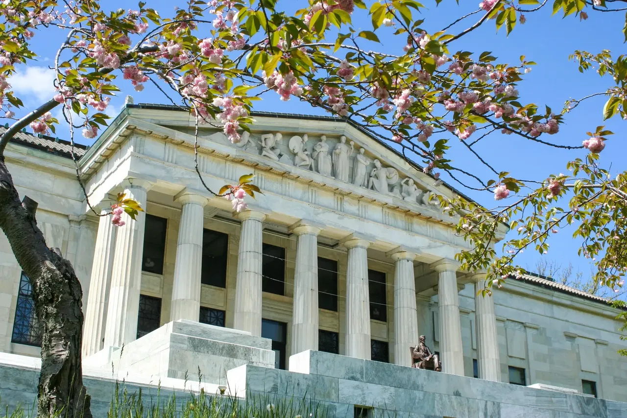 Buffalo mixes beautiful classical architecture with cherry trees – Shutterstock cherry blossom festival sakura hanami