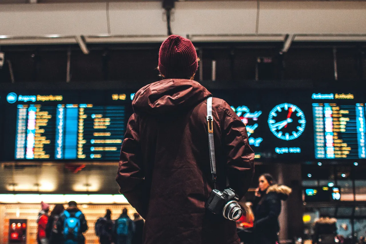 When Are Flights Cheapest? Best Days & Times to Book