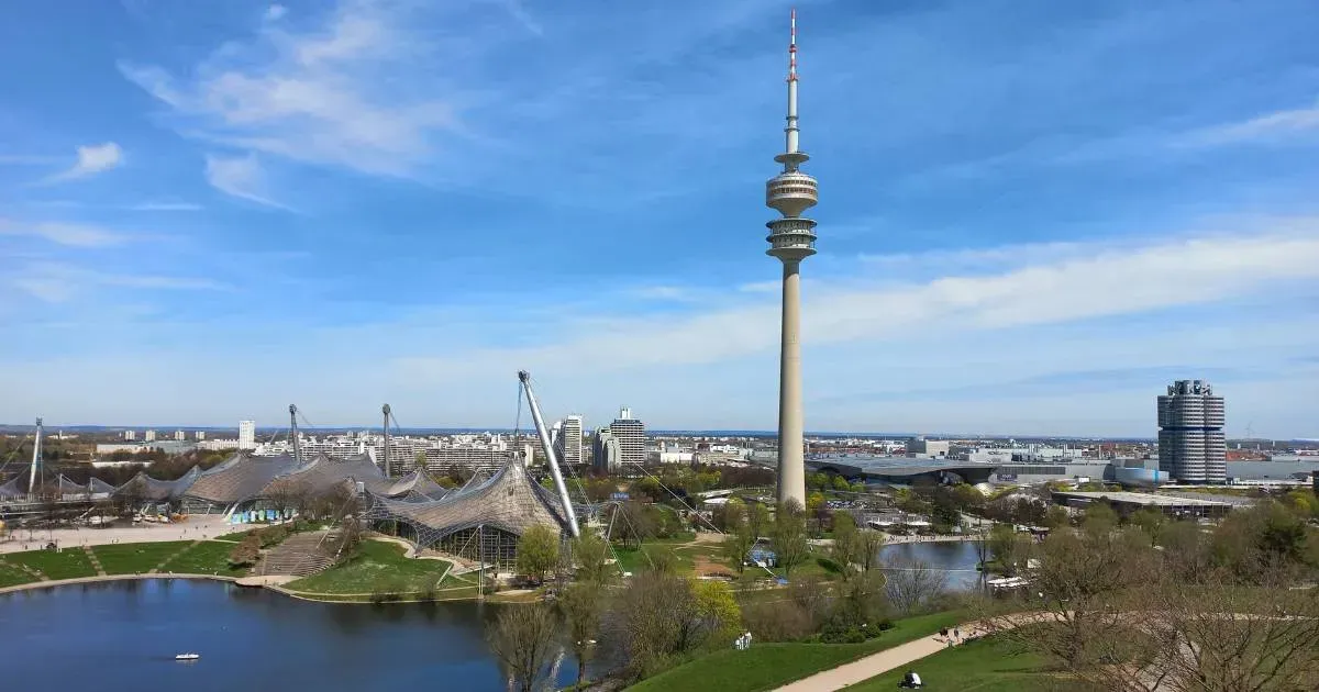 widok na wioskę olimpijską Olympiapark