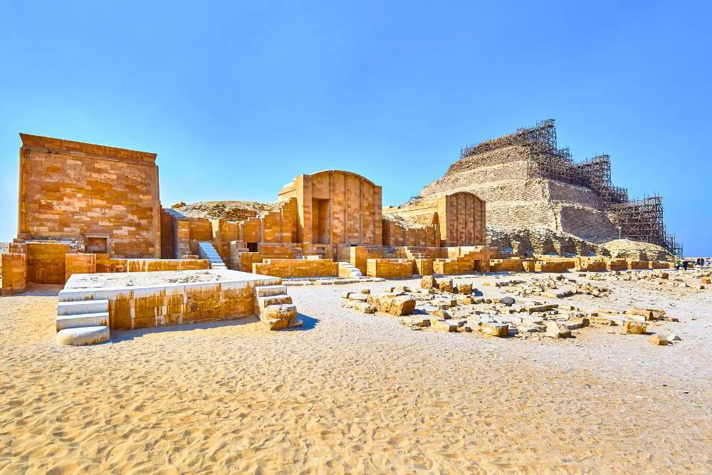 Piramida lui Djoser din Memphis, Egipt