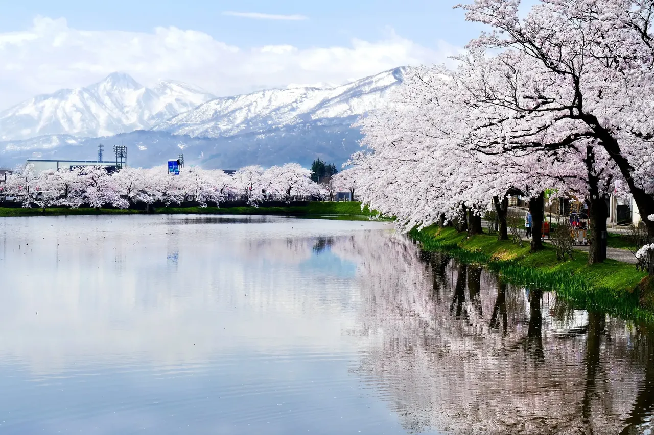 Niigata in Japan will host an arts festival under the mountains – Shutterstock 6 best places to travel in August