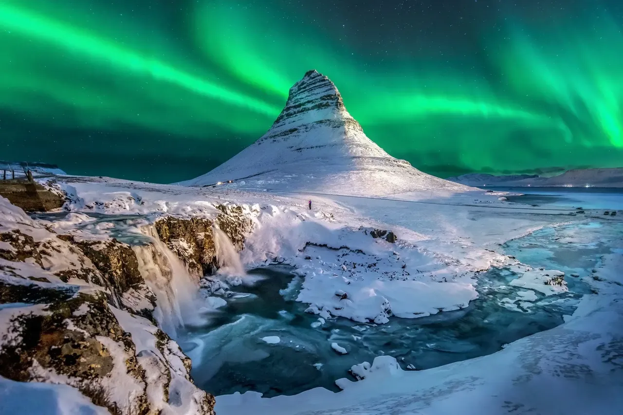 Once seen the wondrous greens, purples, whites and yellows that swoop across the night are never forgotten — Shutterstock