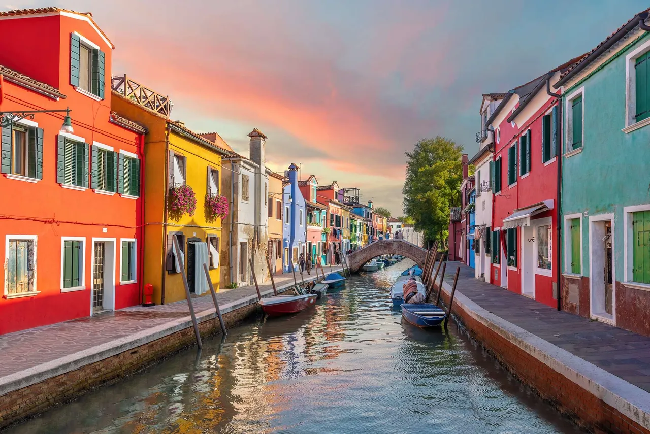 The colourful houses of Burano, Italy