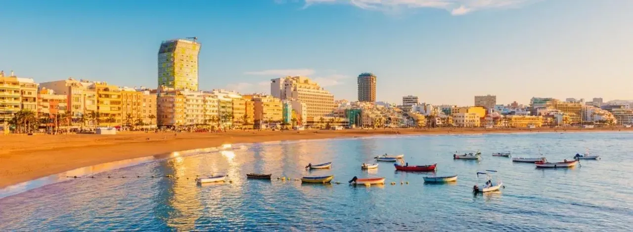 ¡Las Palmas te espera! Vuelo de ida y vuelta por solo 53€