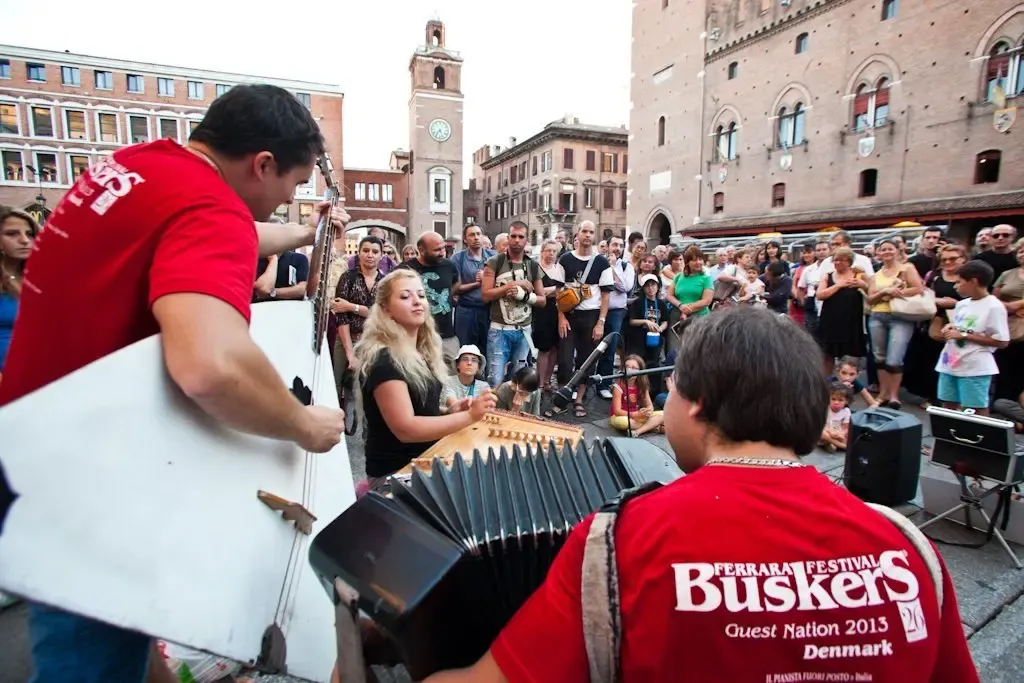 Over 800,000 people come to see the Buskers Festival in Ferrara over 11 days in August— Josefine b / Wikimedia Commons Italy cool weird classic Italy